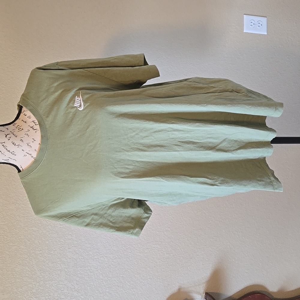 Men's Nike Tshirt